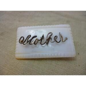 Lovely Victorian Mother's Brooch, Mother of Pearl